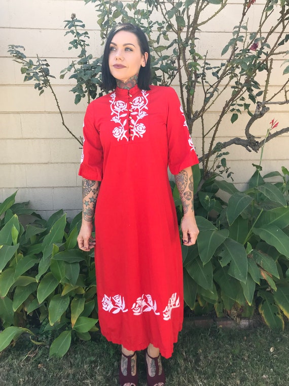 70’s Vintage Mexican embroidered caftan tunic dre… - image 1