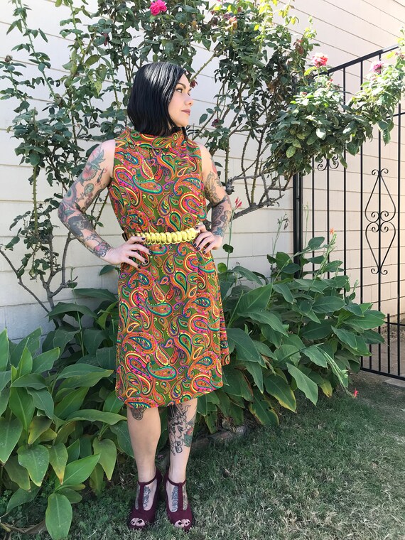 60’s Vintage paisley print funnel neck tent dress