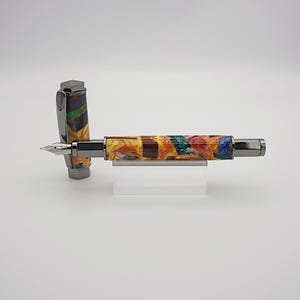 Fountain Pen, Magnetic Cap in Gunmetal with Acrylic