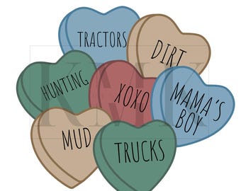 Puede incluir: Un grupo de seis caramelos en forma de corazón con diferentes lemas en cada uno. Los lemas son "Tractores", "Tierra", "Caza", "XOXO", "Hijo de mamá" y "Camiones".