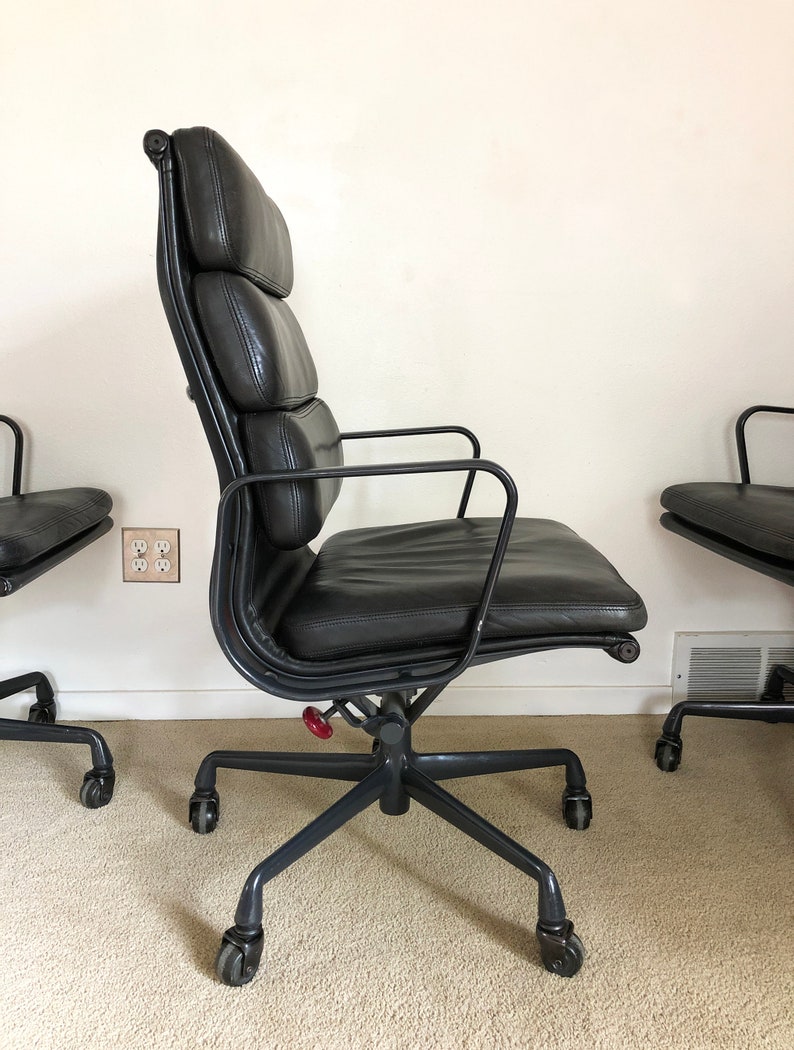Eames Soft Pad Executive Chair Herman Miller black leather | Etsy
