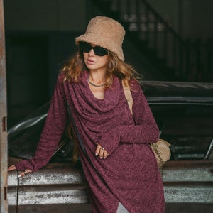 Women&#39;s Asymmetrical Sweater Achara / Cardigan Jacket in Red / Half Season Jacket Pullover