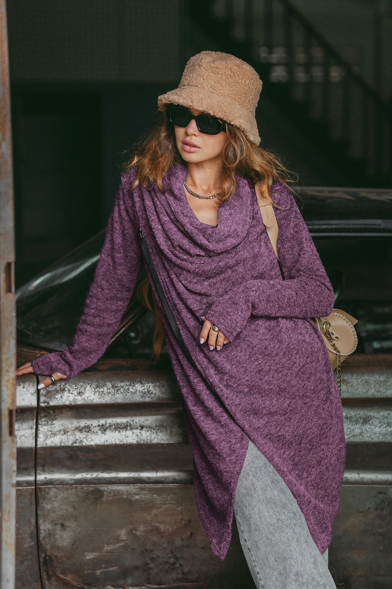 Pull asymétrique Achara / Veste cardigan gris foncé pour femmes / Veste mi-saison Pullover Purple