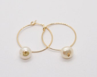 golden earrings with freshwater pearl / 14k gold filled / creoles / earring / golden earrings / simple earrings / pearl earrings