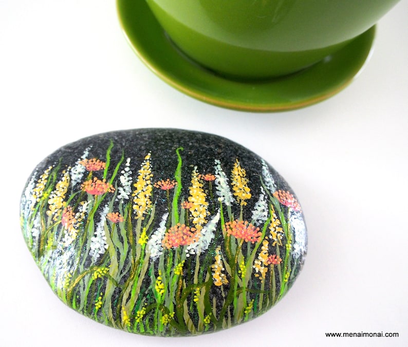 table decor countryside flower pot Painted Sea Stone Flower Garden: Father/'s day Mother/'s day terrace birthday