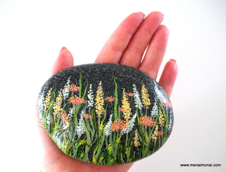 table decor countryside flower pot Painted Sea Stone Flower Garden: Father/'s day Mother/'s day terrace birthday