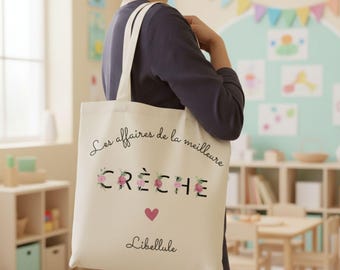 Bolsa de tela personalizada para guardería con letras florales: regalo de fin de curso.