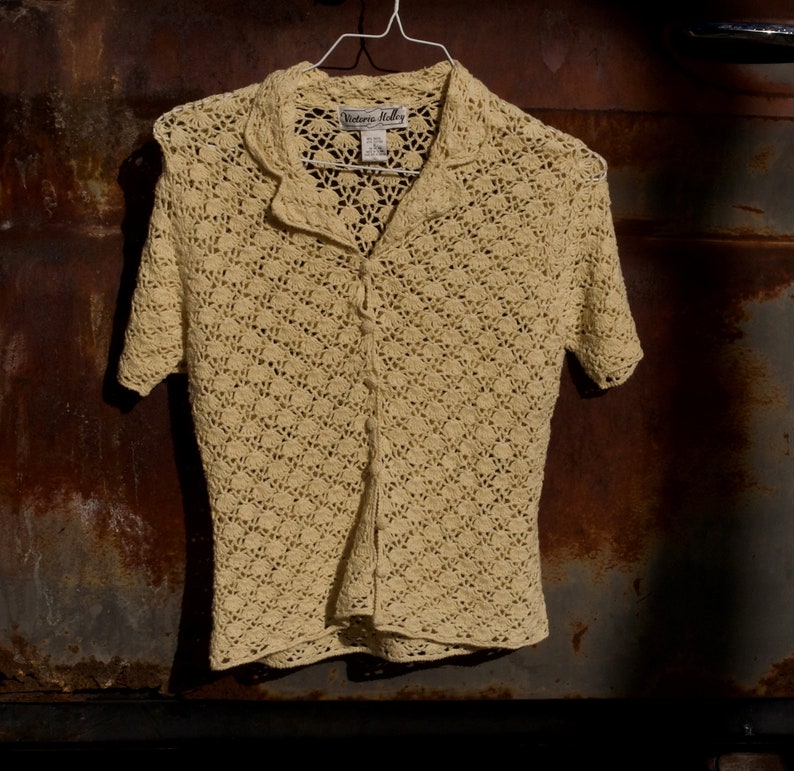 90/'s Crochet Top