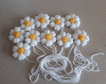 10 crochet flowers motifs,crochet 3D daisy flower, white flower applique,chunky flower cardigan ,daisy sweater,embellishments, sewing