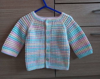 Cardigan bébé tricoté à la main, vêtements bébé tricotés, cadeau pour nouveau-né, cadeau baby shower fille, cardigan bébé arc-en-ciel