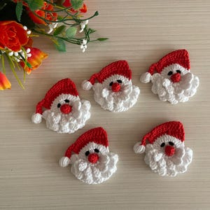 apliques de crochê de papai noel, enfeites, costura, confecção de cartões, decorações de Natal
