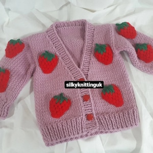 Handgestrickte Baby Mädchen Strickjacke, Erdbeer Baby Strickjacke, gestrickte Merino Baby Strickjacke, Kinder Pullover, Mädchenkleidung