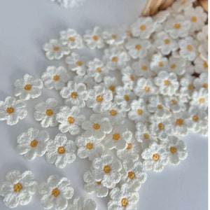 25 pezzi all'uncinetto con motivo a mini margherite, applicazione di fiori bianchi, cucito, fiori per scrapbooking, margherite