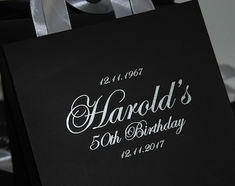 35 verjaardag viering zakken voor gasten met satijn lint handgrepen en aangepaste naam gepersonaliseerd Black & Silver geschenk tas Birthday Party gunsten