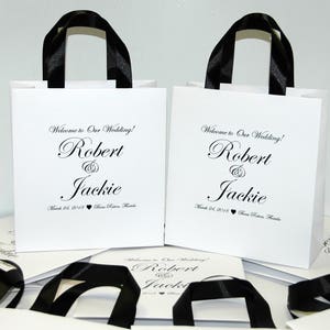30 Wedding Welcome Bags with satin ribbon handles and your names Elegant Personalized favor bags for hotel guests Wedding Gifts and Favors