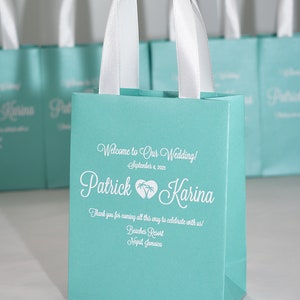 25 Tropical Wedding Welcome Bags with satin ribbon handles, Personalized Beach or Destination Wedding Gifts, Mint Wedding Favors for Guests