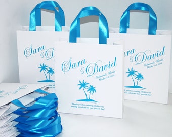 25 Beach Wedding Welcome Bags with satin ribbon handles and your names - Personalized bags for your guests - Tropic Wedding Gifts and Favors