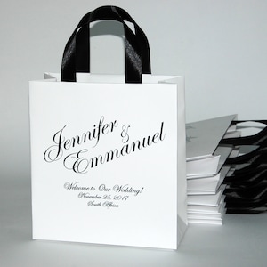 25 Elegant Wedding Welcome Bags with satin ribbon handles and your names - Personalized bags for your guests - Weddings Gifts and Favors.