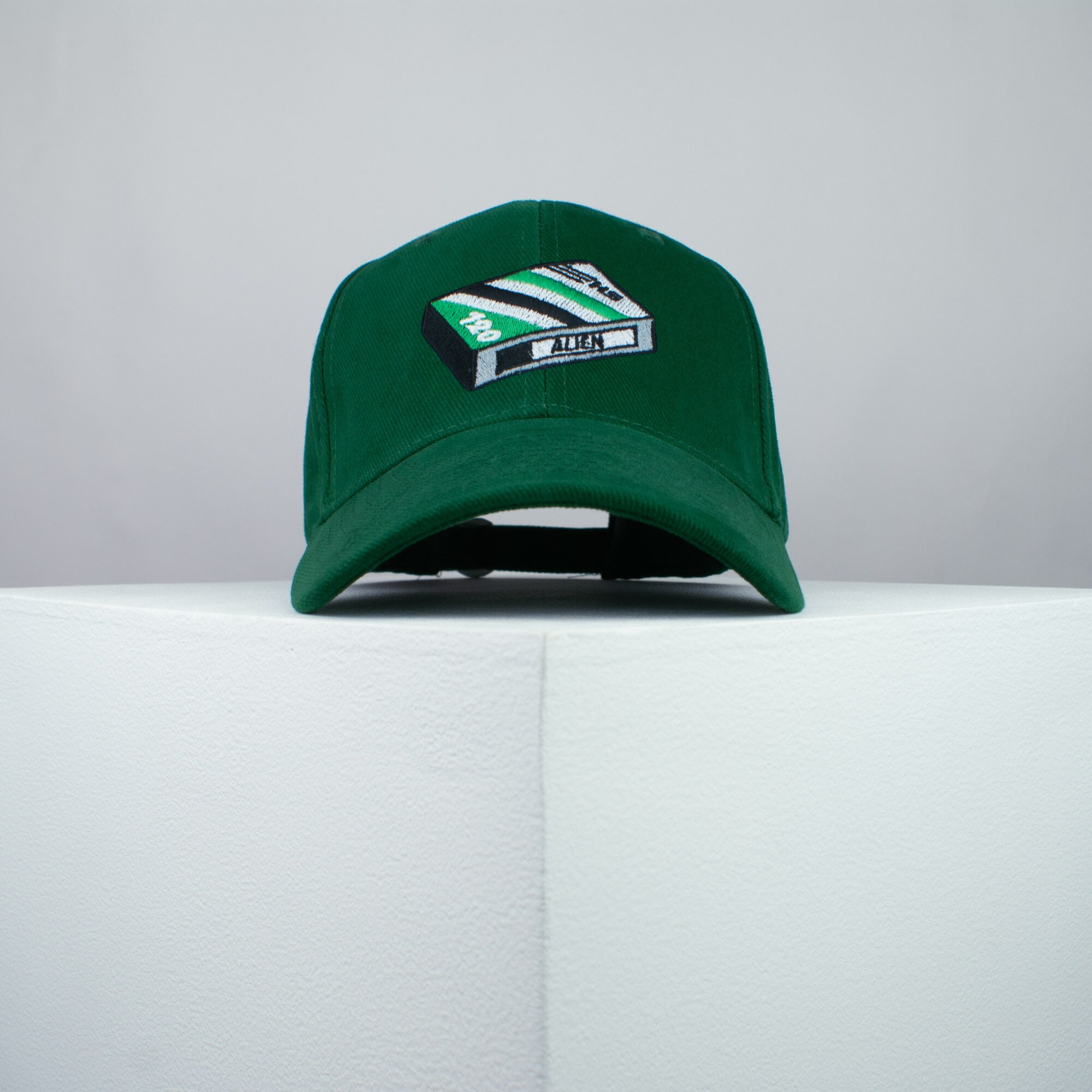 Alien Movie Embroidered Baseball Cap Retro VHS UFO Movie Predator ...
