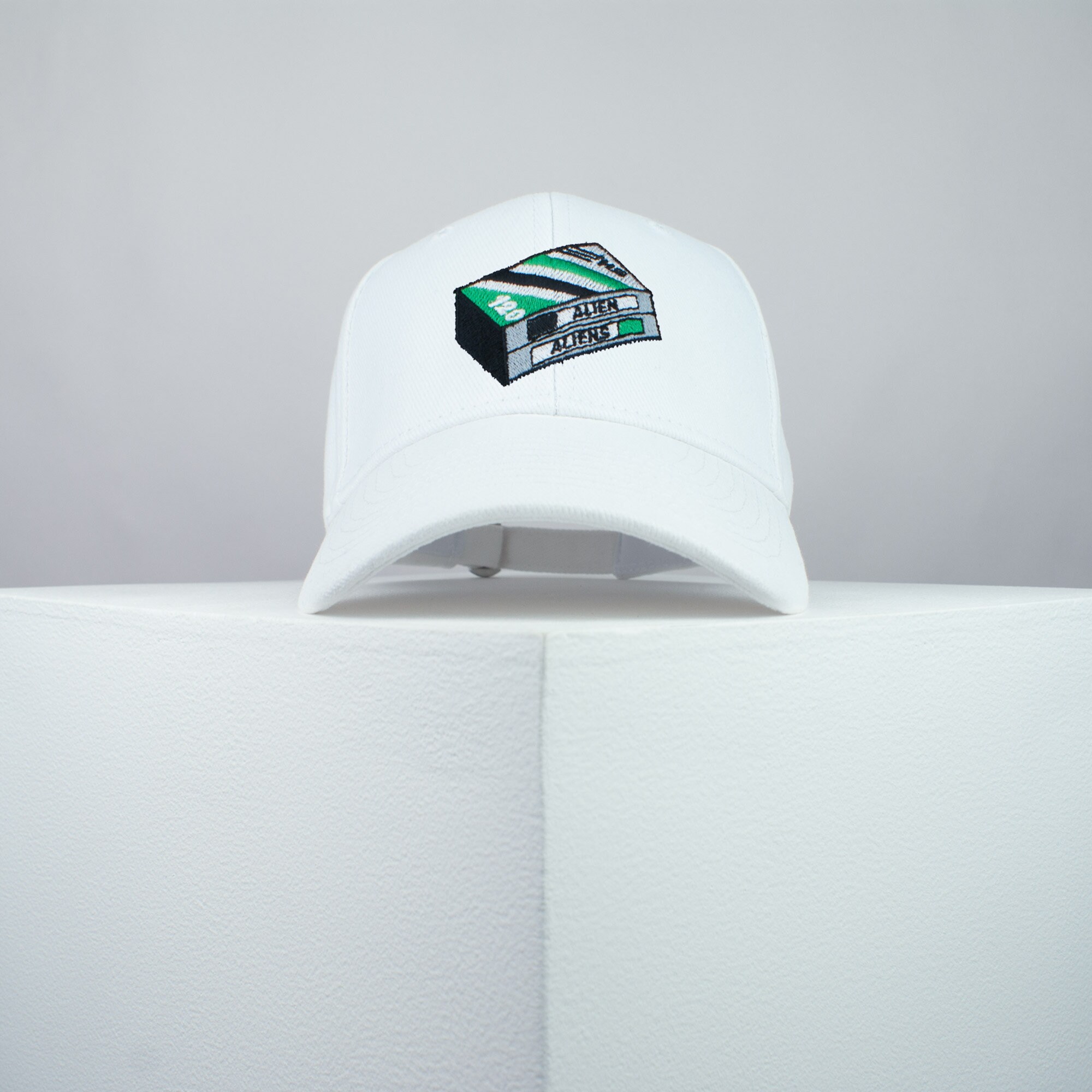 Alien / Aliens Movie Embroidered Baseball Cap Retro VHS UFO Movie ...