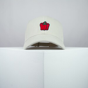 Gorra de béisbol bordada con pimienta, regalo vegano / comida / bordado / parche / gorra / gorra de papá / parche para planchar en gorra // Hatty Hats