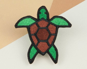 Sea turtle iron on patch / turtle / patches / animal / embroidery / patch / enamel pin / pin / embroidered patch / back patch // Hatty Hats