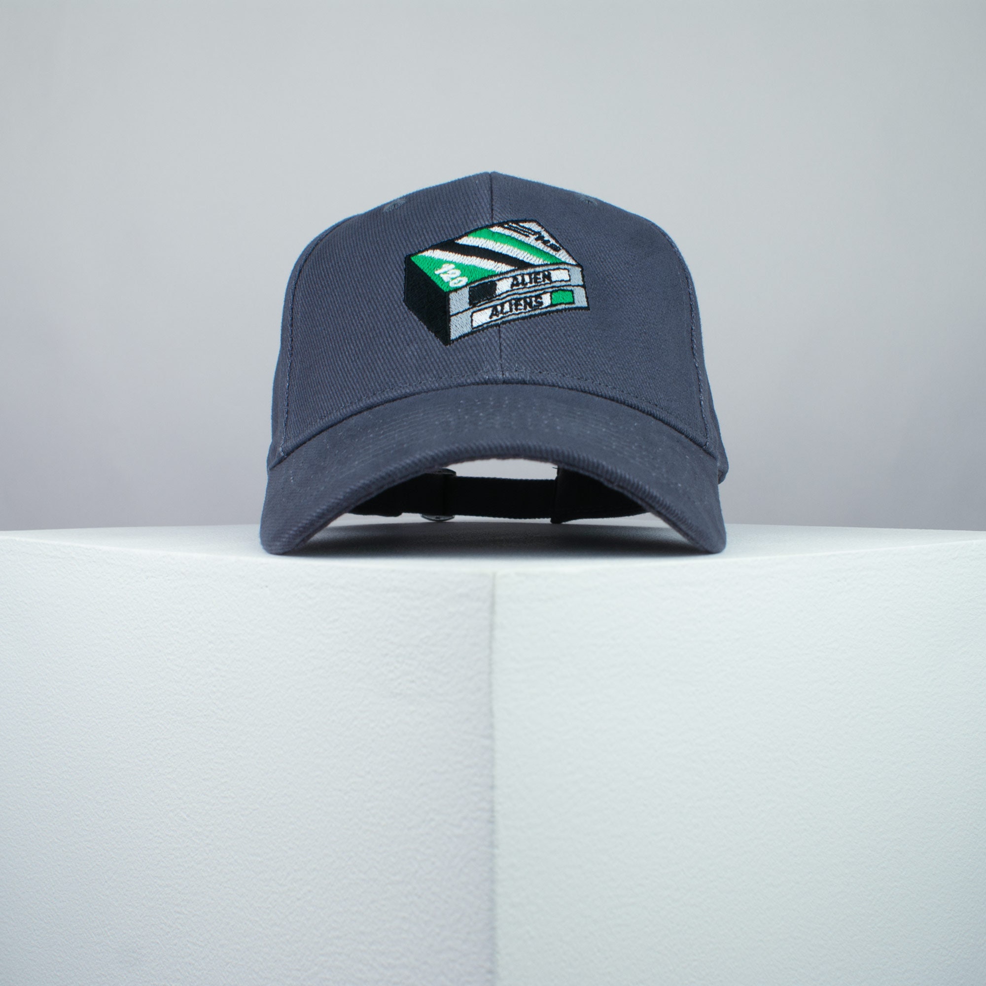 Alien / Aliens Movie Embroidered Baseball Cap Retro VHS UFO Movie ...