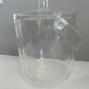 Vintage clear acrylic ice bucket with insert by USA Acrylic 1987 Excellent Condition
