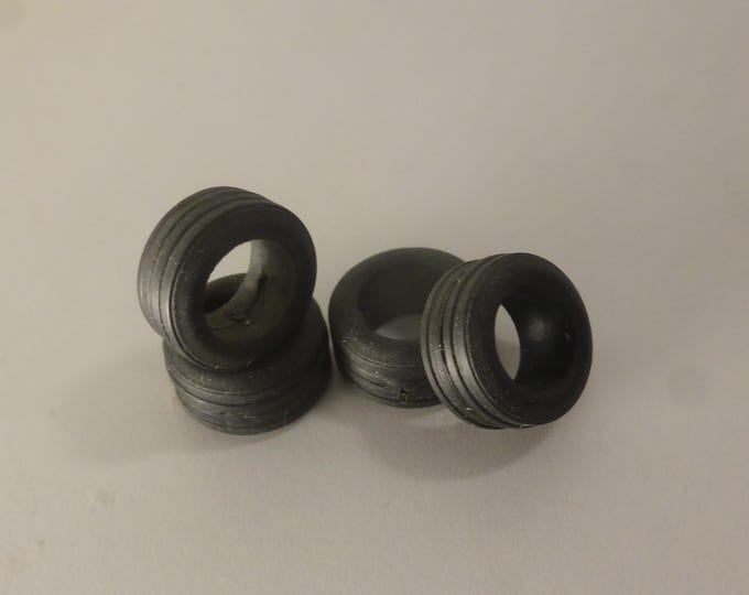 1:43 scale set of 4 treaded tires for GT sportscars and single seaters mm 13.20x8.45 GMT012