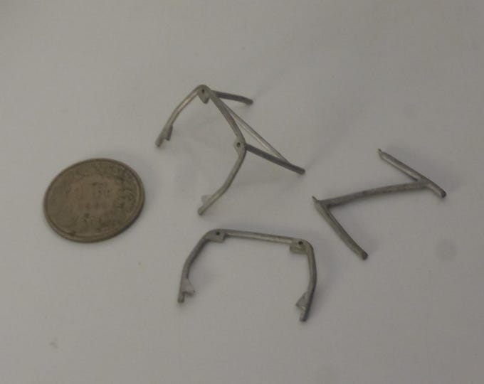 white metal 1:43 scale rollbars (2x) for racing and rally cars of the 70-80s to paint