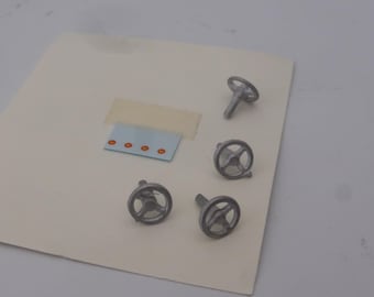 1:43 white metal 3-spokes steering wheels for cars of the 60/70/80s Carrara SP08 (pack of 4 pieces)