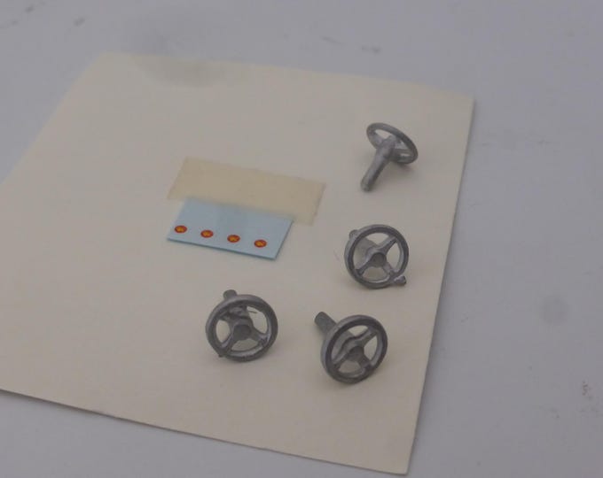 1:43 white metal 3-spokes steering wheels for cars of the 60/70/80s Carrara SP08 (pack of 4 pieces)