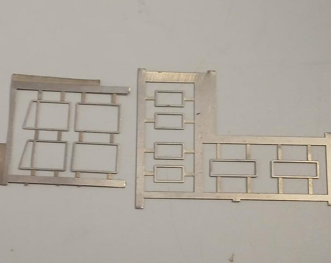Photoetched windows frames sets (2 types) for OM 150 and other trucks of the 70-80s by Nonomologati 1:87 H0