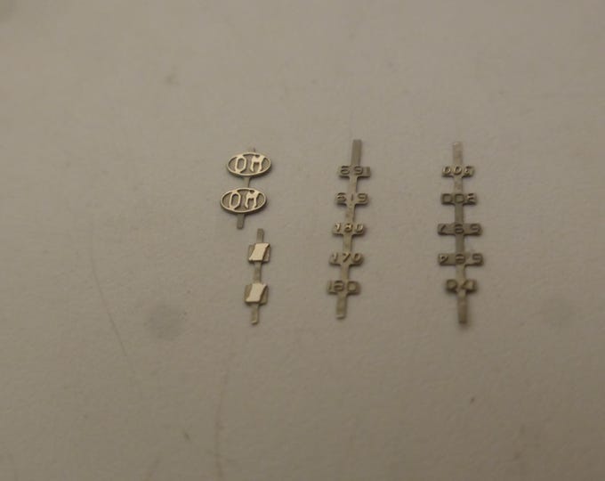 Photoetched scripts and numbers for radiators OM Iveco Fiat 170 180 691 619 684 697 300 trucks by Nonomologati 1:87 H0