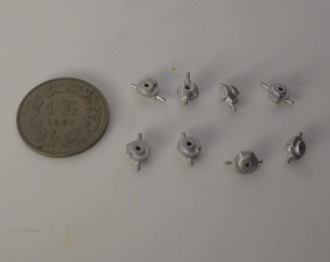 1:43 Hub, brake disc and brake caliper (8 pieces) for GT and racing cars