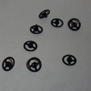 Pack of 8  1:43 plastic sporting steering wheels mm 8.5 three spokes 43VC