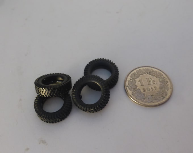 1:43 scale set of 4 treaded tires for jeeps, off-roads vehicles etc GMT022