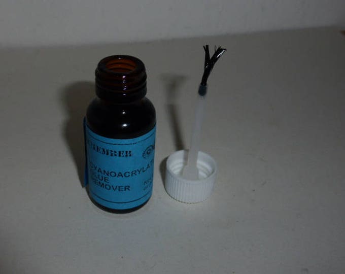 Cyanoacrilate glue remover liquid from Remember Models - the one and original #104