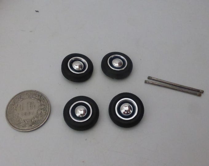 1:43 plastic wheels for cars of the 30-40s GMW041