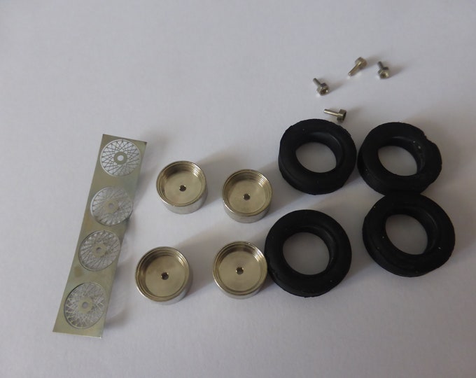 high definition 1:43 BBS wheels (silver inner part) for road touring cars and racing touring cars of the 80s Horbra ZR5061