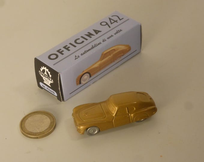 Fiat 8V 1952 in metallic gold Officina942 new vintage diecast model 1:76 (00 scale) #1024