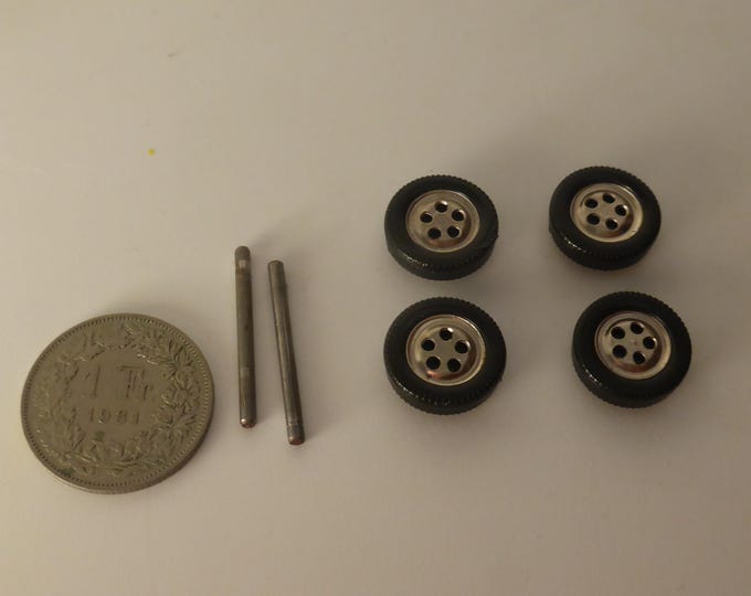 1:43 plastic and metal "button" rims and tires for cars of the 60-70-80s GMW057