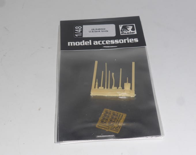 1:48 scale resin and photoetched US tank tools Hauler HLX48022