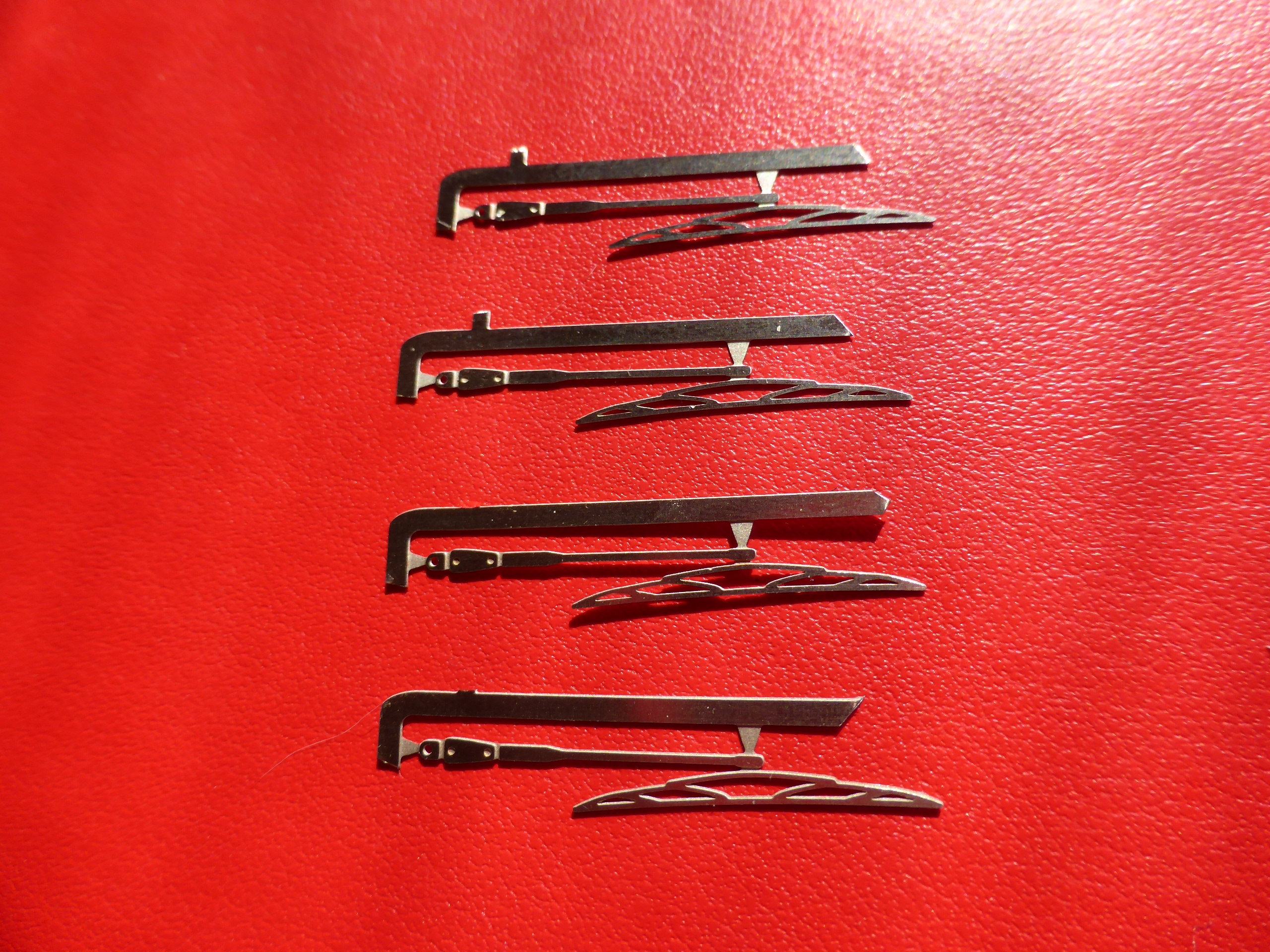 pack of 4 photoetched windscreen wipers for GT and racing cars 124 Gemini Modelcars 24PE04