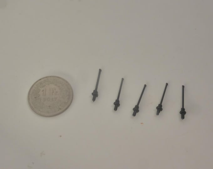 set of 5 plastic aerials antennas moulded with base (90 degrees) for 1:43 models