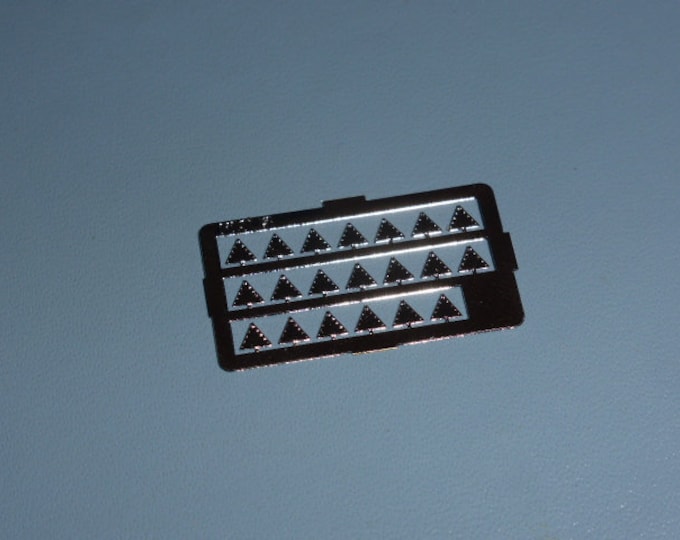 high quality photoetched catseyes or lights (triangular, mm 2.5x2.5x.2.5) for model cars, trucks and other models FLT3