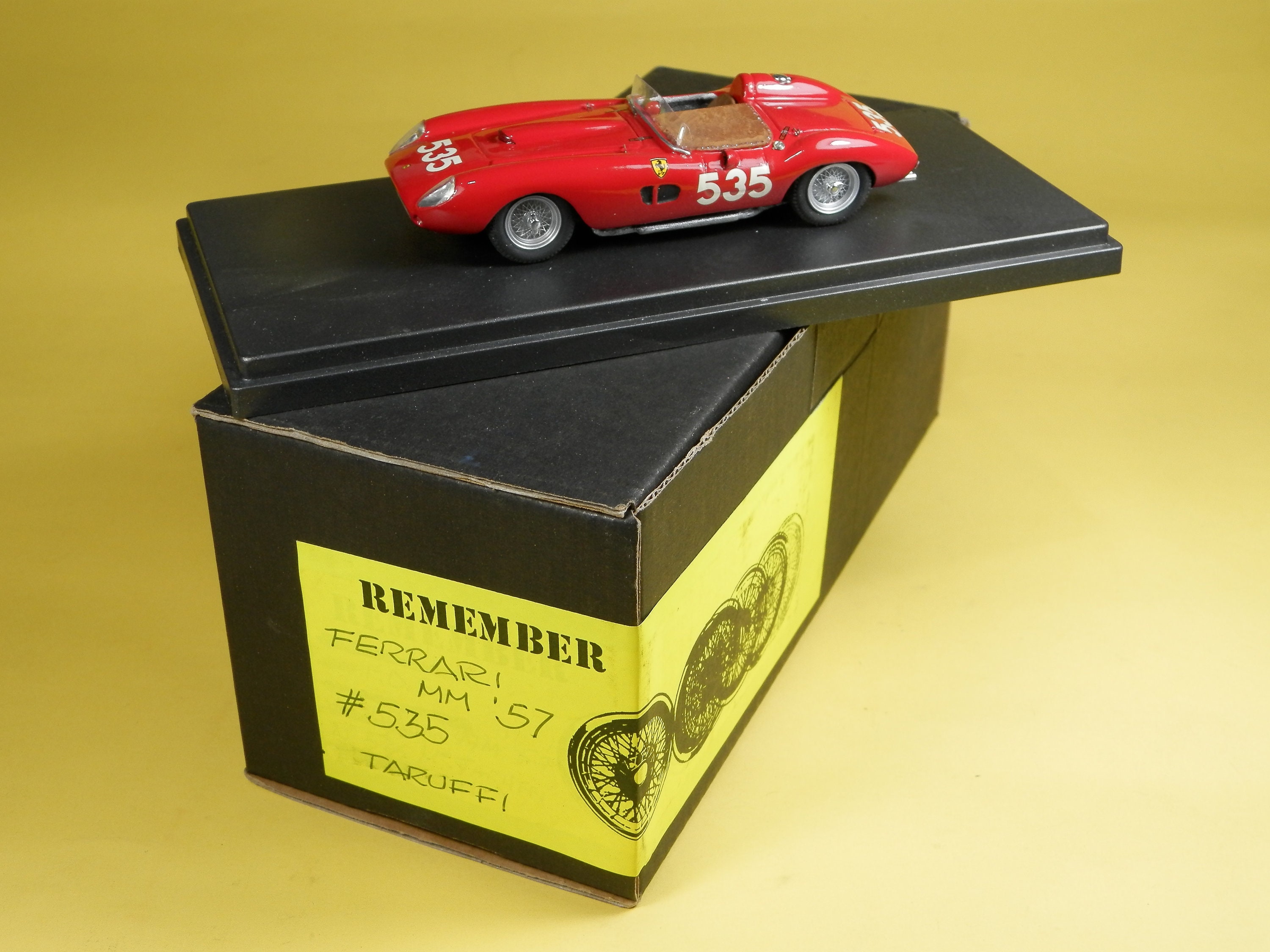 Ferrari 335S Mille Miglia 1957 winner Piero Taruffi 1:43 FDS
