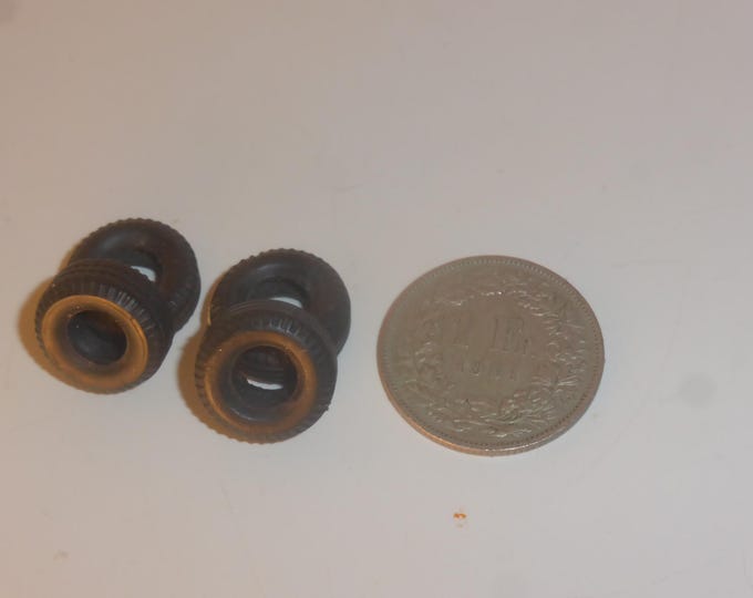 1:43 scale set of 4 treaded tires for small GT sportscars of the 60-70s mm 13.90x5.83 GMT018