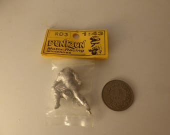 DENIZEN Motor Sport Miniatures Driver of the 80-90s Stepping Into Car RD3 1/43 White Metal