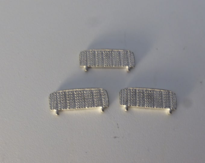 white metal 1:43 scale front radiators for Ferrari 250 GTO, SWB, Aston, Jaguar etc of the 50/60s (pack of 3 pieces) [RD001]